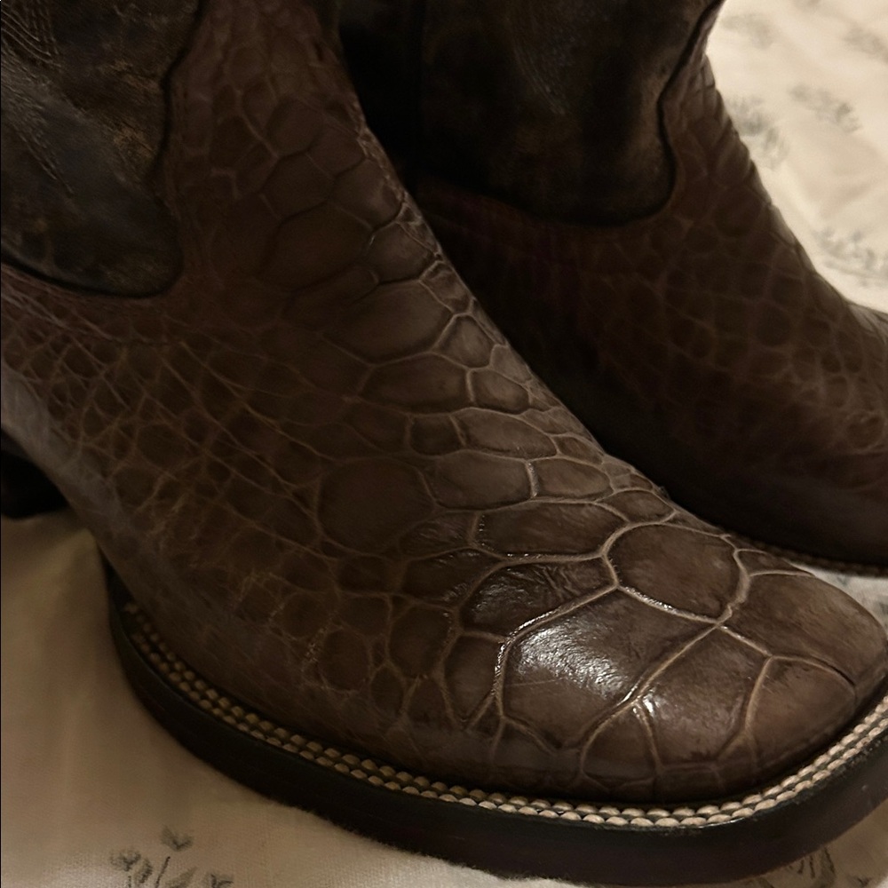 Brown Embossed Leather Western Cowboy Boots - Picture 2 of 4